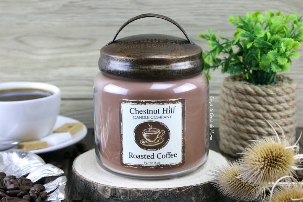 Découvrez mon avis détaillé sur la bougie Roasted Coffee de Chestnut Hill Candle Company. Une superbe bougie pour les amoureux du café !