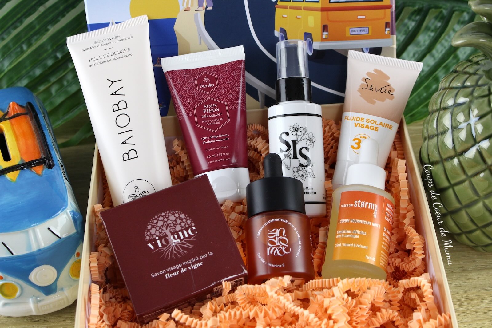Contenu Biotyfull Box Road Trip sur la Côte Basque édition VIP de Juin 2025
