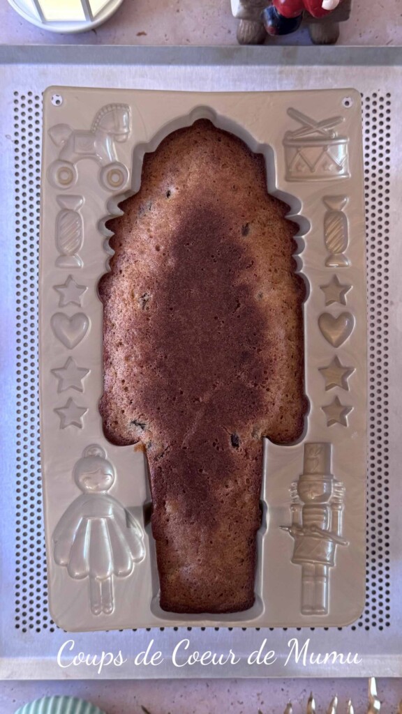 Cake au Fruits Confits dans le Moule Casse-Noisette Scrapcooking