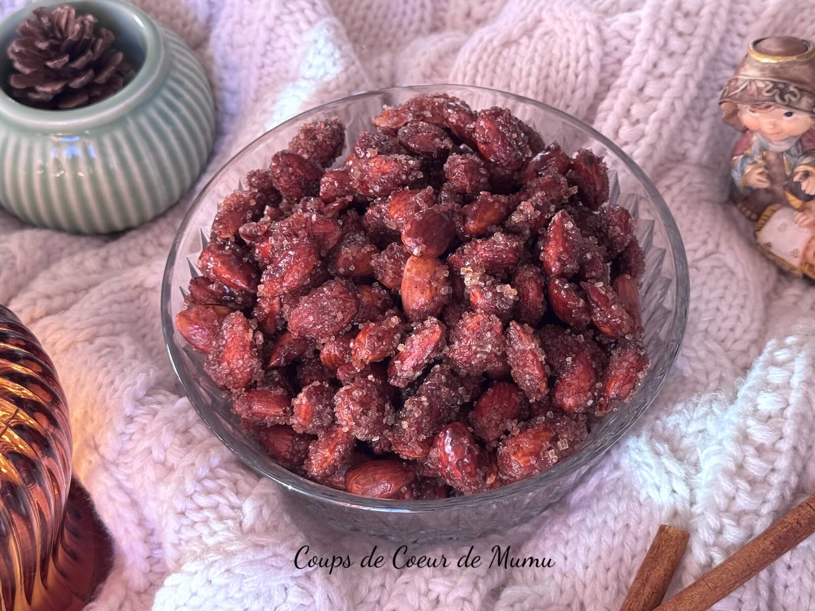 En tant que Conseillère Guy Demarle, je vous invite à découvrir ma recette des Amandes Caramélisées au Miel et à la Cannelle.