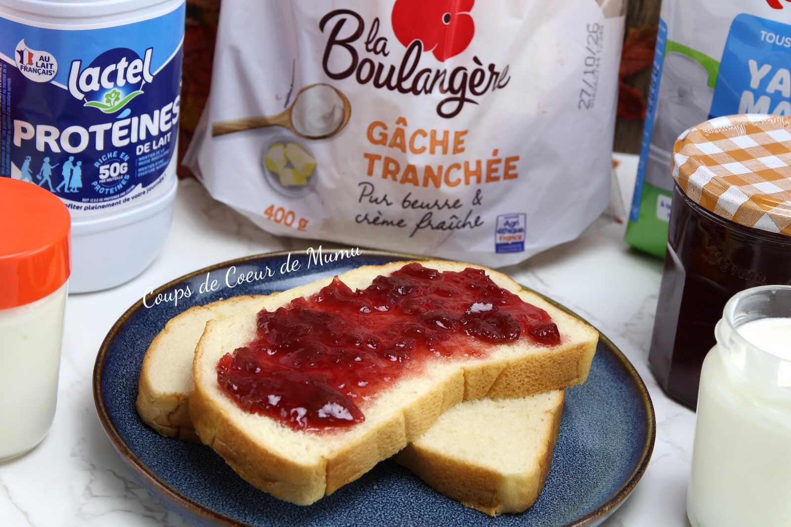 Brioche à la confiture de cerises maison