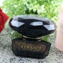 Crystal Noir de Versace, un Parfum Mystérieux et Envoûtant